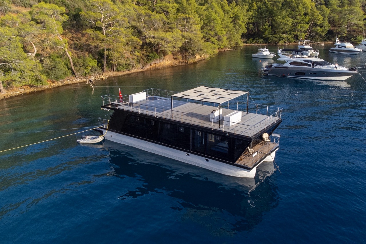Yacht image